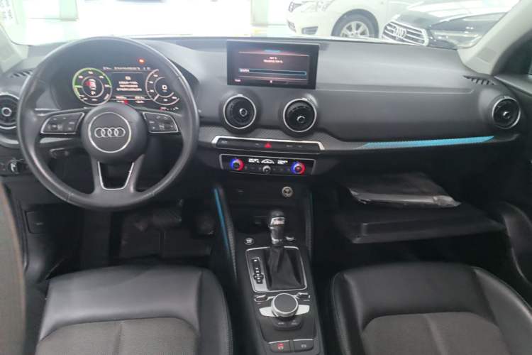 Used Audi Q2L e-tron 2019 Q2L e-tron Pure Electric Smart Enjoyment Model Center Console