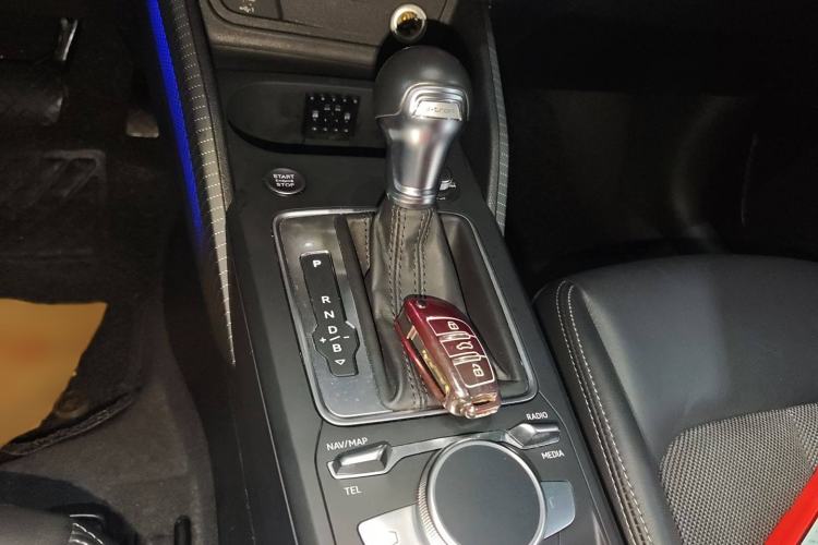 Used Audi Q2L e-tron 2019 Q2L e-tron Pure Electric Smart Enjoyment Model Gear Lever