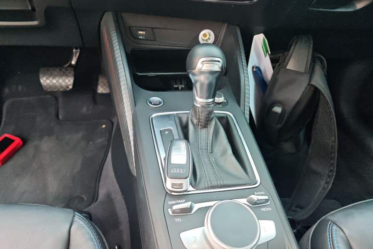 Used Audi Q2L e-tron 2019 Q2L e-tron Pure Electric Smart Style Gear Lever