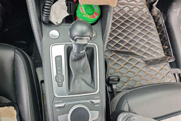 Used Audi Q2L e-tron 2019 Q2L e-tron Pure Electric Smart Enjoyment Model Gear Lever