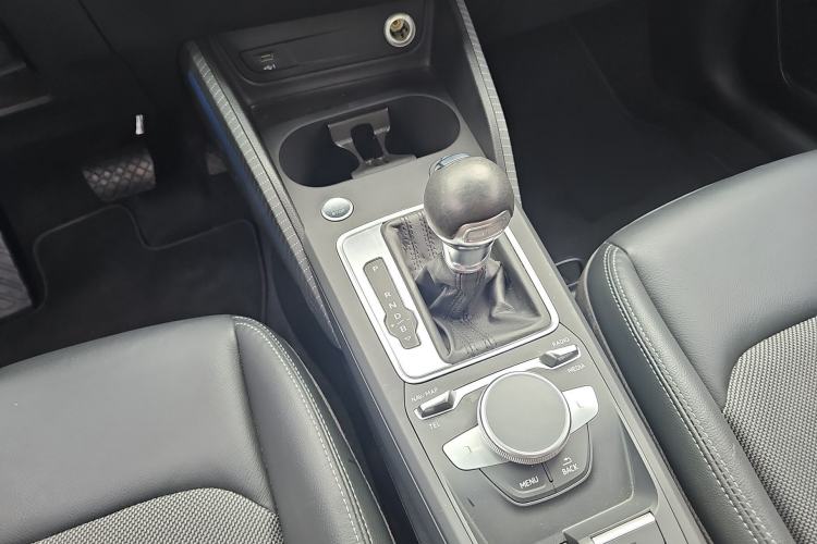 Used Audi Q2L e-tron 2019 Q2L e-tron Pure Electric Smart Style Gear Lever