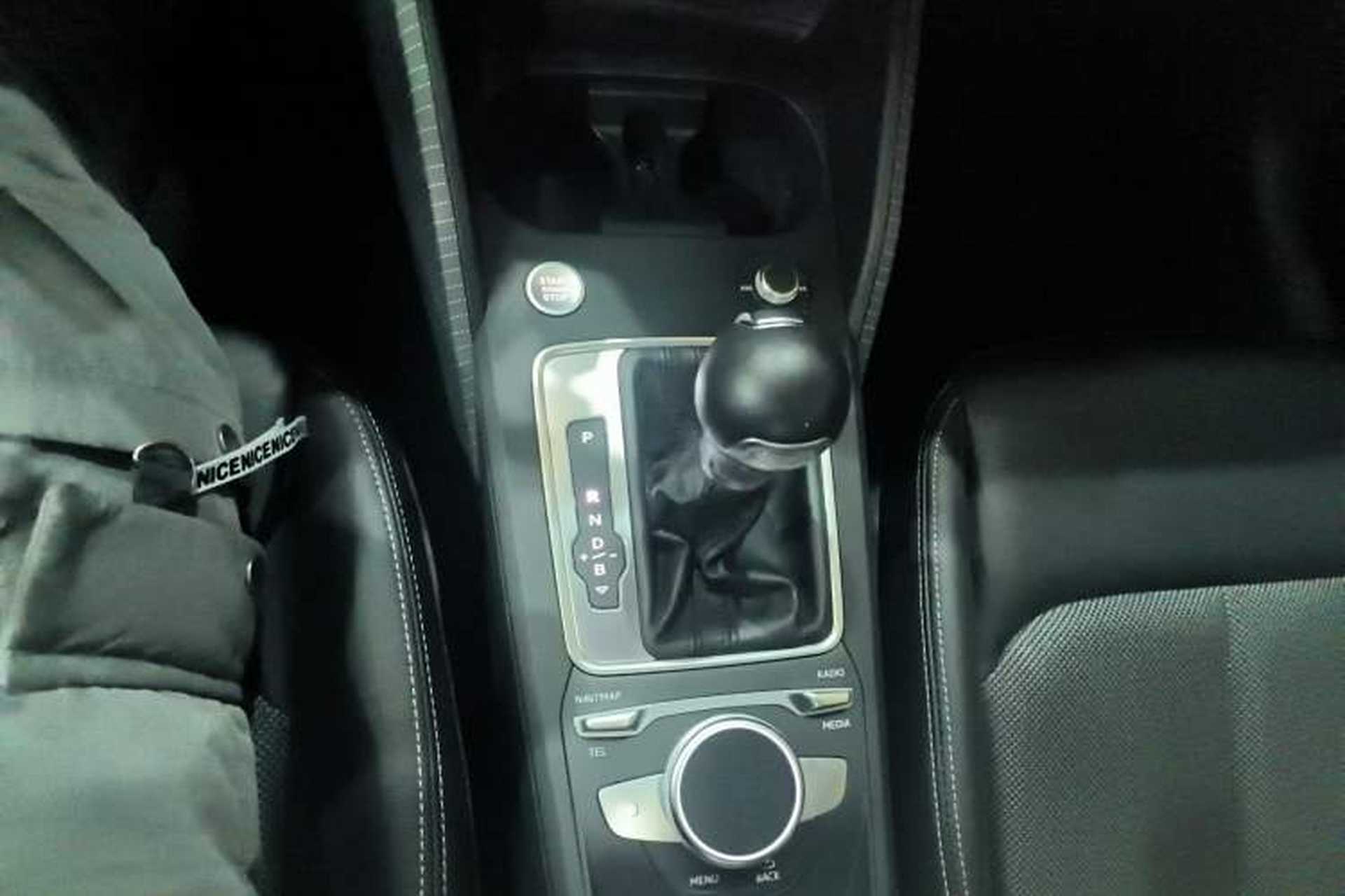 Used Audi Q2L e-tron 2019 Q2L e-tron Pure Electric Smart Enjoyment Model Gear Lever