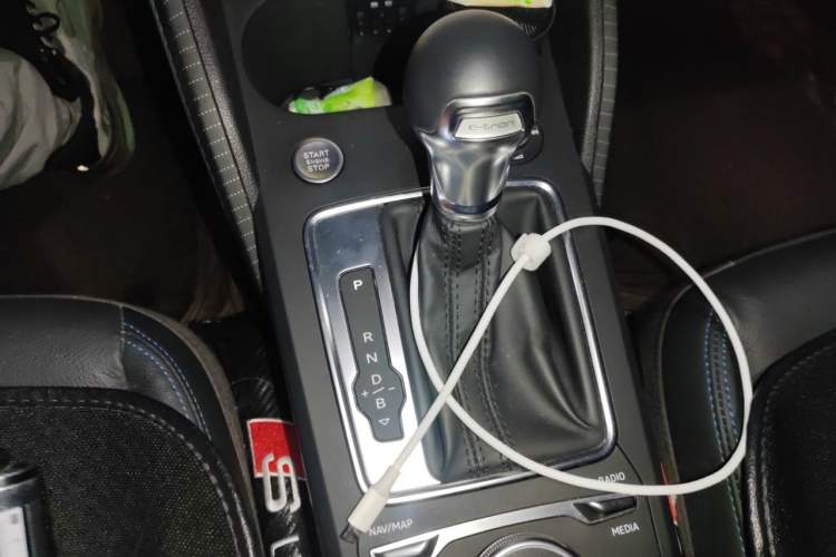 Used Audi Q2L e-tron 2019 Q2L e-tron Pure Electric Smart Enjoyment Model Gear Lever