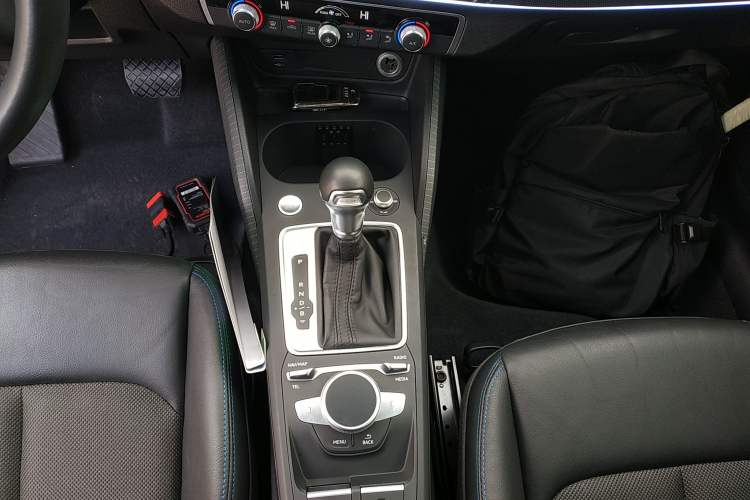 Used Audi Q2L e-tron 2019 Q2L e-tron Pure Electric Smart Enjoyment Model Gear Lever