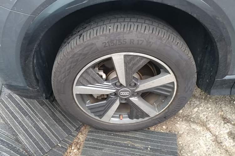 Used Audi Q2L e-tron 2019 Q2L e-tron Pure Electric Smart Enjoyment Model Left Front Wheel Hub