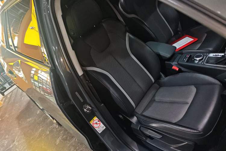 Used Audi Q2L e-tron 2019 Q2L e-tron Pure Electric Smart Enjoyment Model Right Front Seat