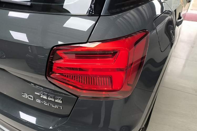 Used Audi Q2L e-tron 2019 Q2L e-tron Pure Electric Smart Enjoyment Model Right Rear Taillight
