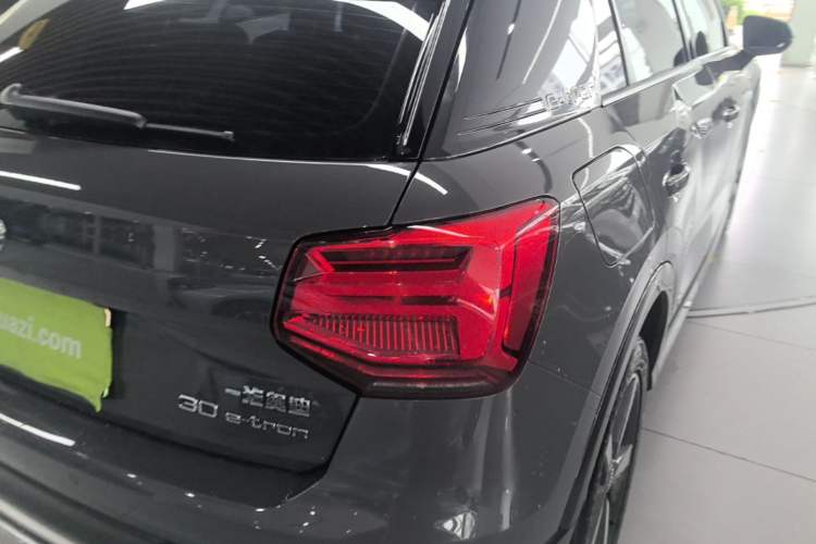 Used Audi Q2L e-tron 2019 Q2L e-tron Pure Electric Smart Enjoyment Model Right Rear Taillight
