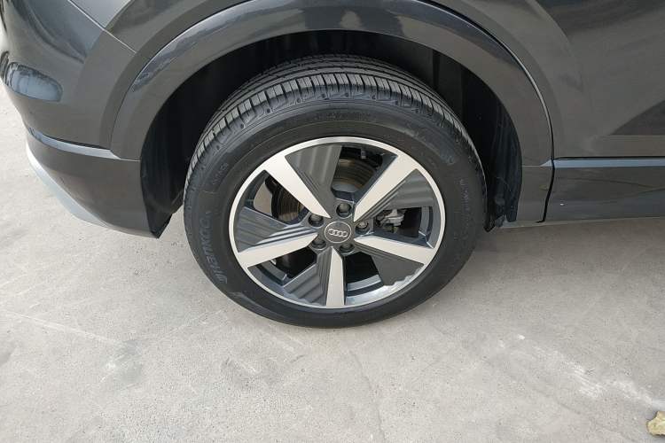 Used Audi Q2L e-tron 2019 Q2L e-tron Pure Electric Smart Enjoyment Model Right Rear Wheel Hub