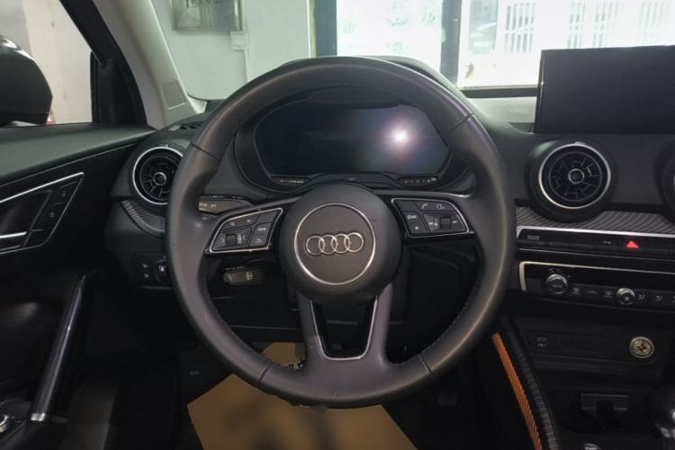 Used Audi Q2L e-tron 2019 Q2L e-tron Pure Electric Smart Enjoyment Model Steering Wheel
