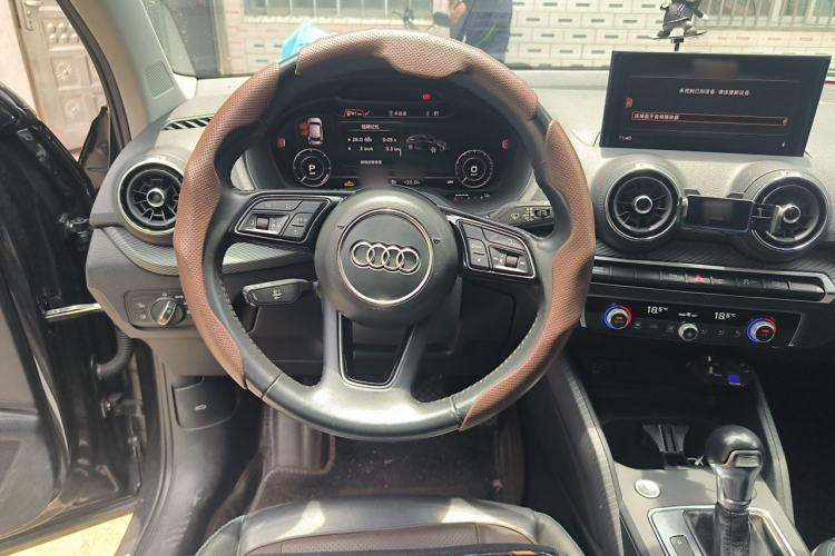 Used Audi Q2L e-tron 2019 Q2L e-tron Pure Electric Smart Enjoyment Model Steering Wheel