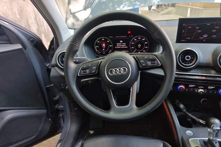 Used Audi Q2L e-tron 2019 Q2L e-tron Pure Electric Smart Style Steering Wheel