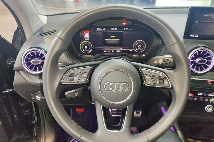 Used Audi Q2L e-tron 2019 Q2L e-tron Pure Electric Smart Enjoyment Model Steering Wheel