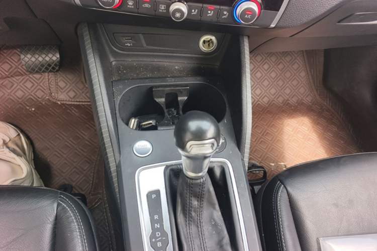 Used Audi Q2L e-tron 2019 Q2L e-tron Pure Electric Smart Enjoyment Model Gear Lever