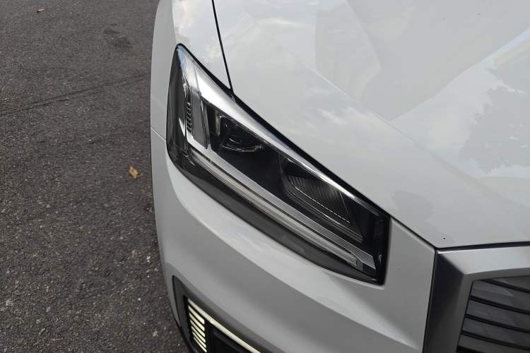 Used Audi Q2L e-tron 2019 Q2L e-tron Pure Electric Smart Enjoyment Model Right Front Headlight