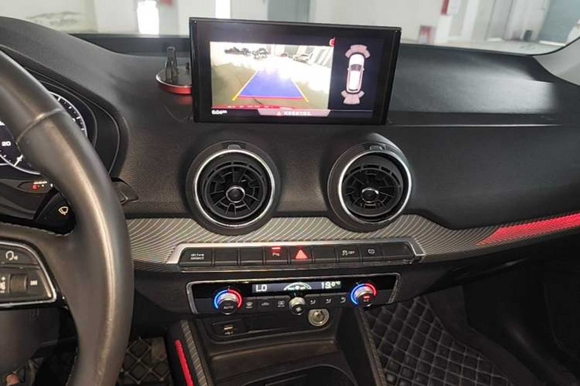 Used Audi Q2L e-tron 2019 Q2L e-tron Pure Electric Smart Enjoyment Model Audio And AC Panel