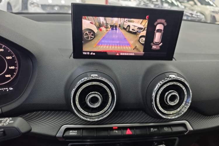 Used Audi Q2L e-tron 2019 Q2L e-tron Pure Electric Smart Enjoyment Model Audio And AC Panel
