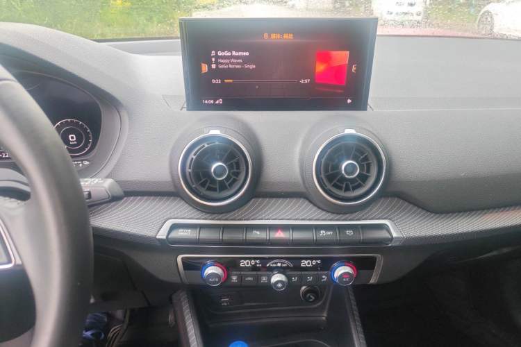 Used Audi Q2L e-tron 2019 Q2L e-tron Pure Electric Smart Enjoyment Model Audio And AC Panel