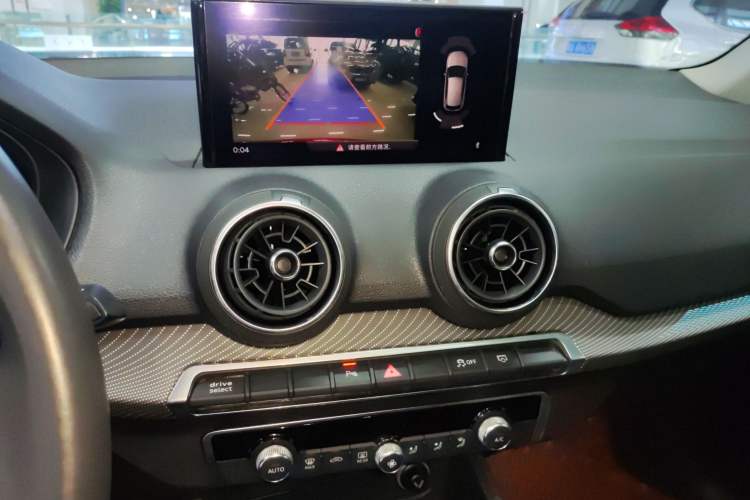 Used Audi Q2L e-tron 2019 Q2L e-tron Pure Electric Smart Enjoyment Model Audio And AC Panel