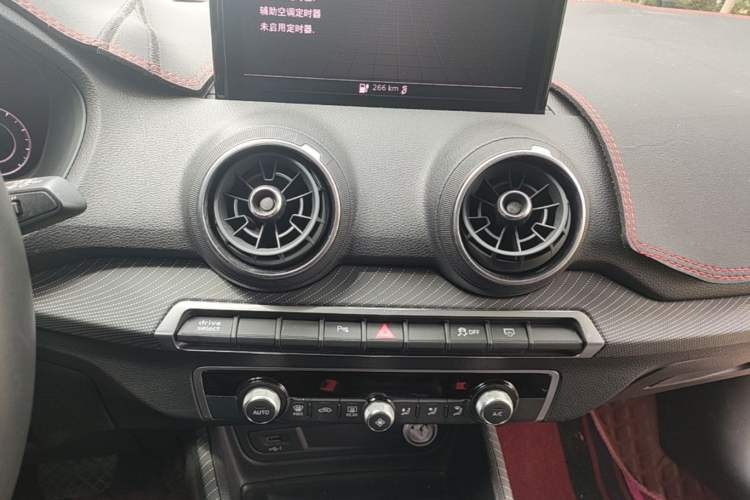 Used Audi Q2L e-tron 2019 Q2L e-tron Pure Electric Smart Enjoyment Model Audio And AC Panel