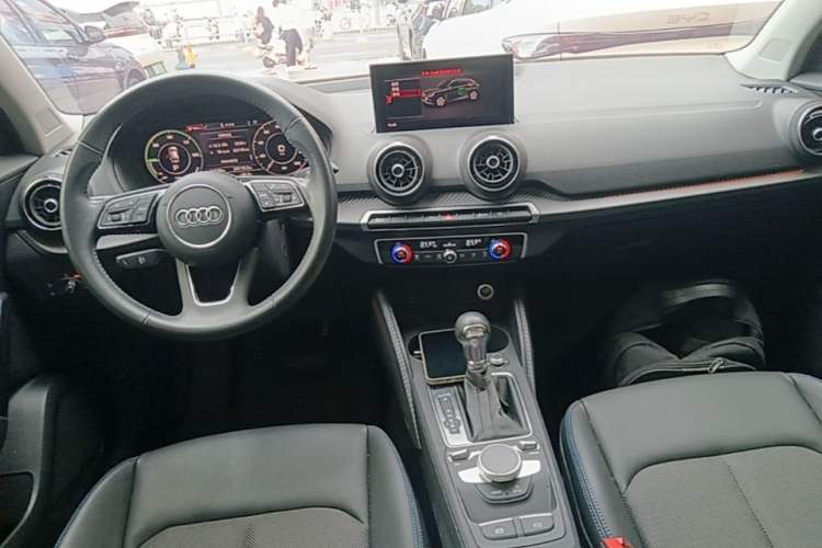 Used Audi Q2L e-tron 2019 Q2L e-tron Pure Electric Smart Enjoyment Model Center Console