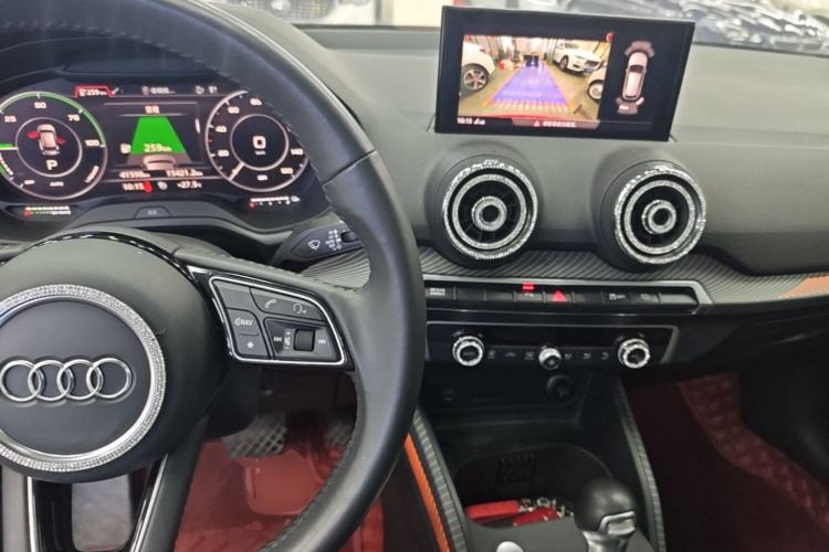 Used Audi Q2L e-tron 2019 Q2L e-tron Pure Electric Smart Enjoyment Model Center Console