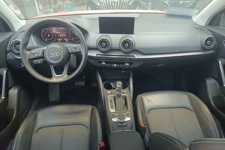 Used Audi Q2L e-tron 2019 Q2L e-tron Pure Electric Smart Enjoyment Model Center Console