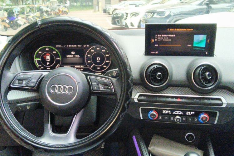 Used Audi Q2L e-tron 2019 Q2L e-tron Pure Electric Smart Enjoyment Model Center Console