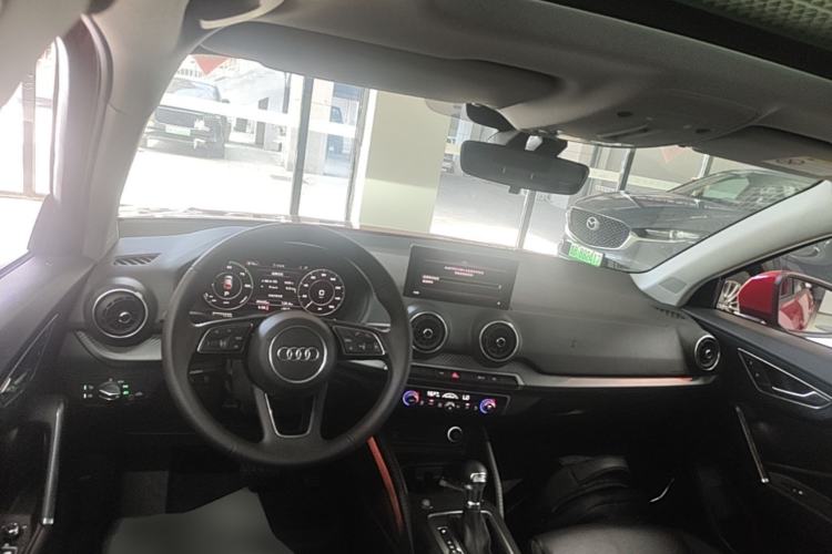 Used Audi Q2L e-tron 2019 Q2L e-tron Pure Electric Smart Enjoyment Model Center Console