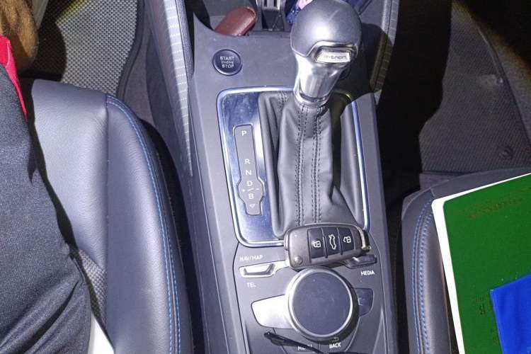 Used Audi Q2L e-tron 2019 Q2L e-tron Pure Electric Smart Enjoyment Model Gear Lever