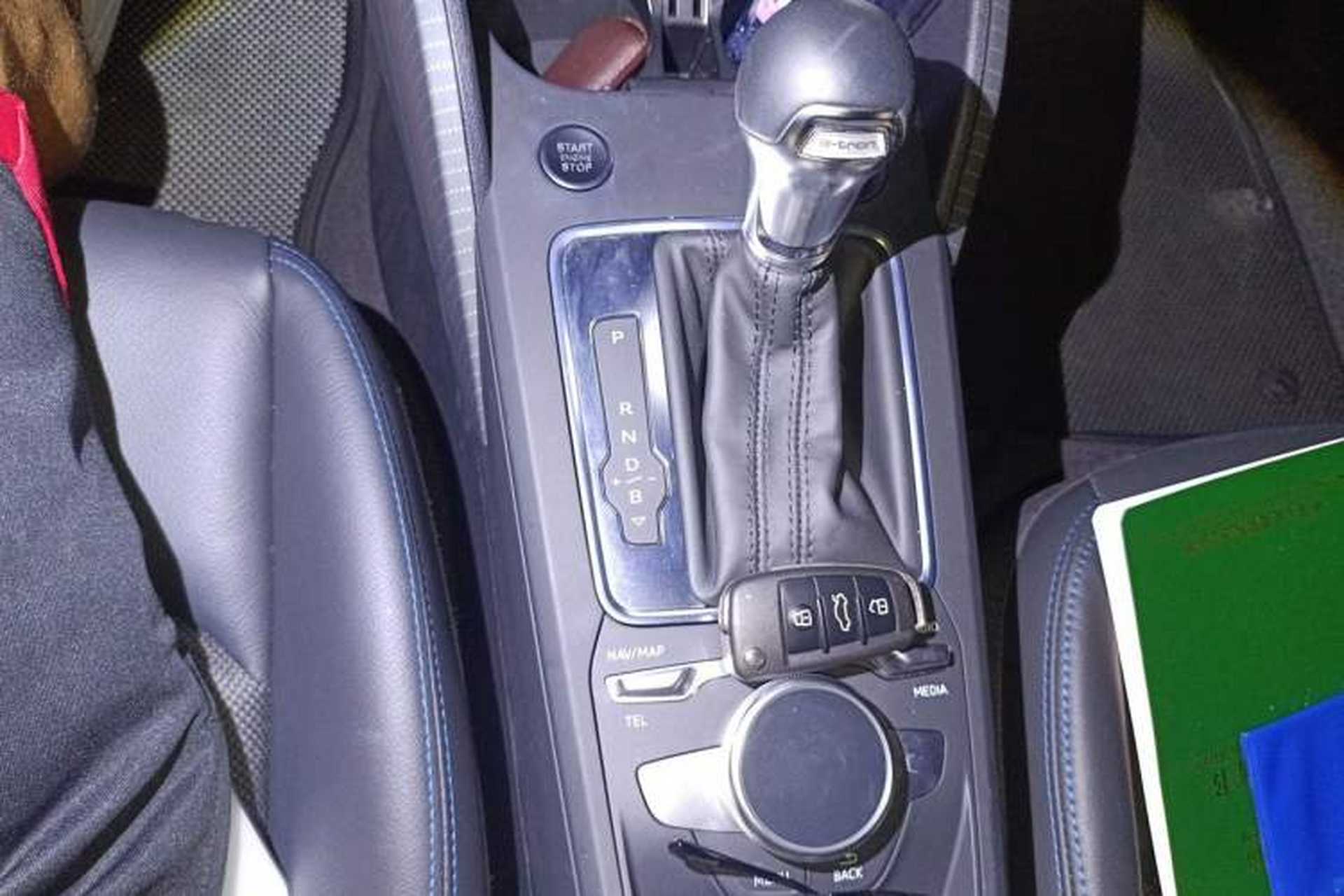 Used Audi Q2L e-tron 2019 Q2L e-tron Pure Electric Smart Enjoyment Model Gear Lever