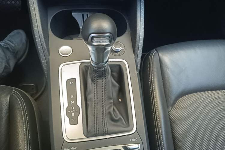 Used Audi Q2L e-tron 2019 Q2L e-tron Pure Electric Smart Enjoyment Model Gear Lever