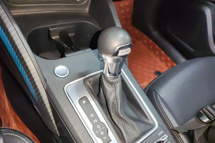 Used Audi Q2L e-tron 2019 Q2L e-tron Pure Electric Smart Enjoyment Model Gear Lever
