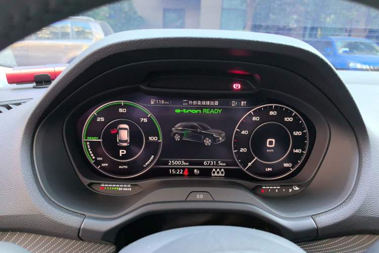 Used Audi Q2L e-tron 2019 Q2L e-tron Pure Electric Smart Enjoyment Model Instrument Cluster