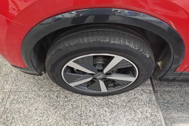 Used Audi Q2L e-tron 2019 Q2L e-tron Pure Electric Smart Enjoyment Model Left Front Wheel Hub