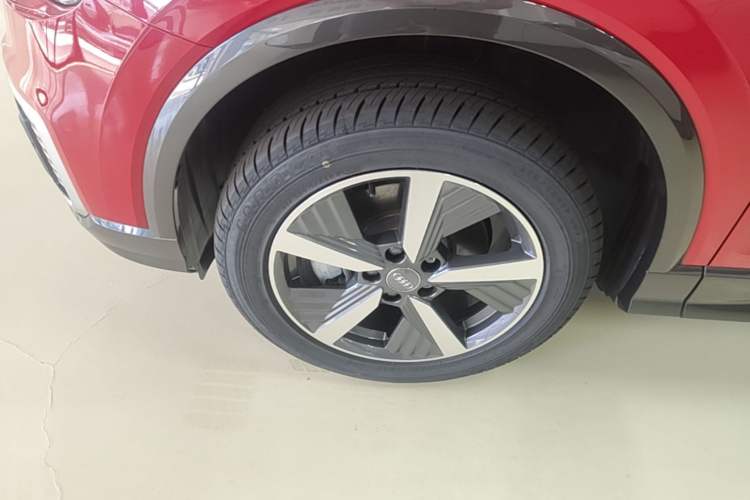Used Audi Q2L e-tron 2019 Q2L e-tron Pure Electric Smart Enjoyment Model Left Front Wheel Hub