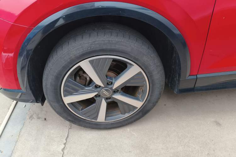 Used Audi Q2L e-tron 2019 Q2L e-tron Pure Electric Smart Enjoyment Model Left Front Wheel Hub