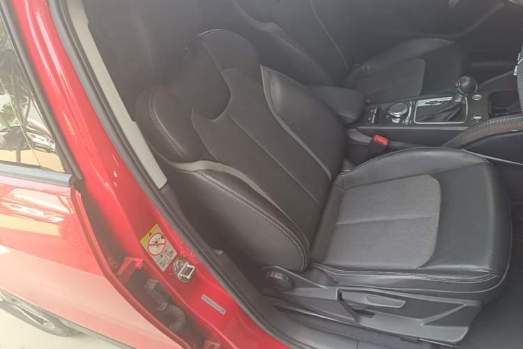 Used Audi Q2L e-tron 2019 Q2L e-tron Pure Electric Smart Enjoyment Model Right Front Seat