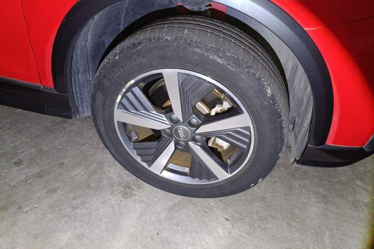 Used Audi Q2L e-tron 2019 Q2L e-tron Pure Electric Smart Enjoyment Model Right Front Wheel Hub