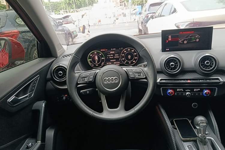 Used Audi Q2L e-tron 2019 Q2L e-tron Pure Electric Smart Enjoyment Model Steering Wheel