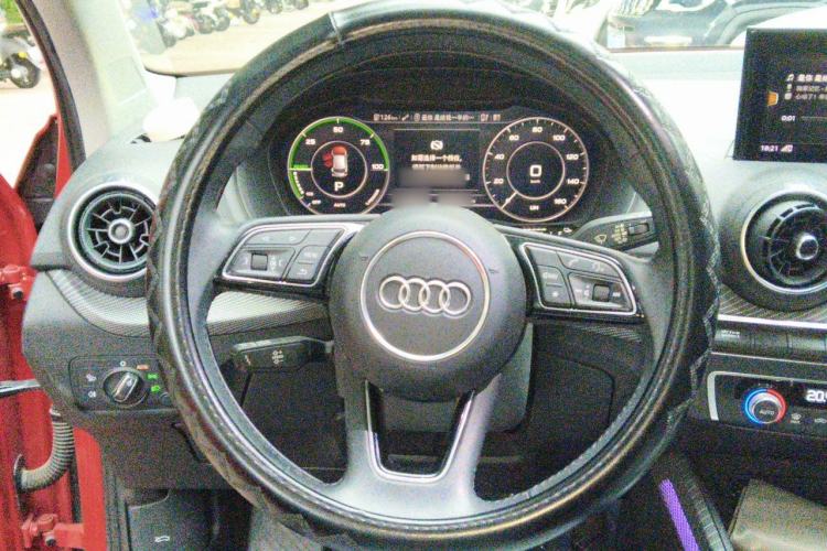 Used Audi Q2L e-tron 2019 Q2L e-tron Pure Electric Smart Enjoyment Model Steering Wheel