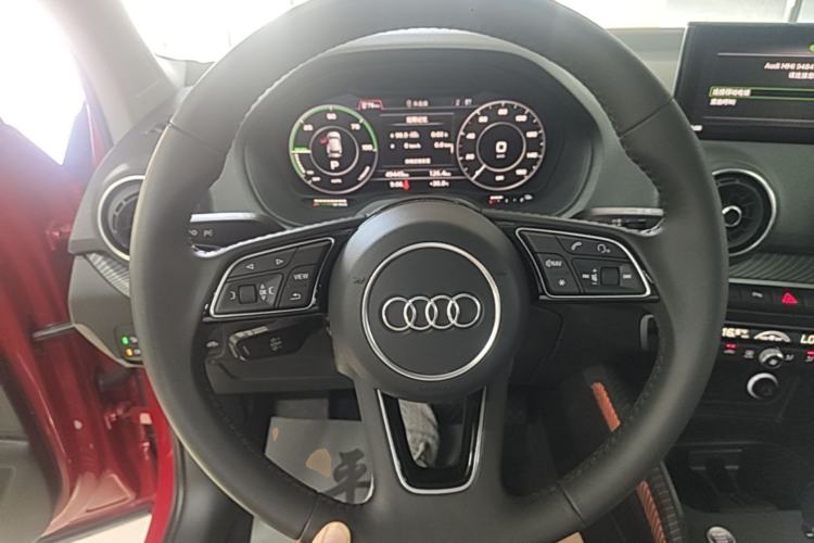 Used Audi Q2L e-tron 2019 Q2L e-tron Pure Electric Smart Enjoyment Model Steering Wheel