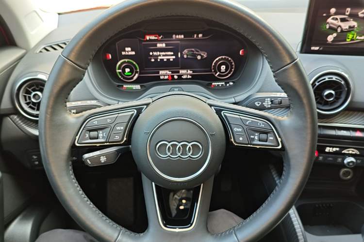 Used Audi Q2L e-tron 2019 Q2L e-tron Pure Electric Smart Style Steering Wheel