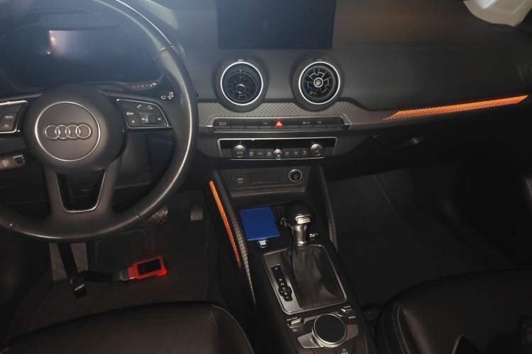 Used Audi Q2L e-tron 2019 Q2L e-tron Pure Electric Smart Enjoyment Model Audio And AC Panel