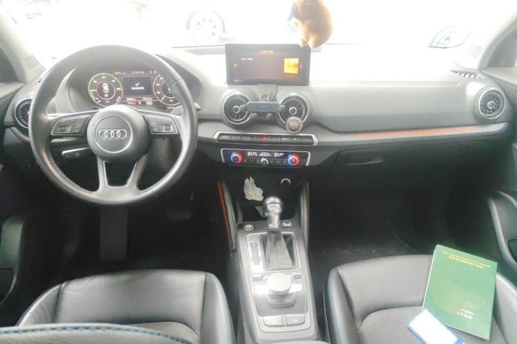 Used Audi Q2L e-tron 2019 Q2L e-tron Pure Electric Smart Enjoyment Model Center Console