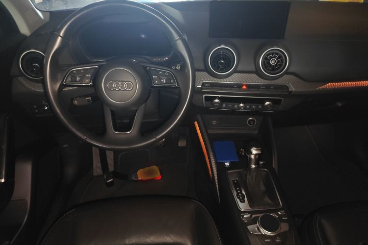 Used Audi Q2L e-tron 2019 Q2L e-tron Pure Electric Smart Enjoyment Model Center Console