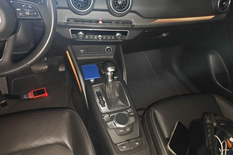 Used Audi Q2L e-tron 2019 Q2L e-tron Pure Electric Smart Enjoyment Model Gear Lever