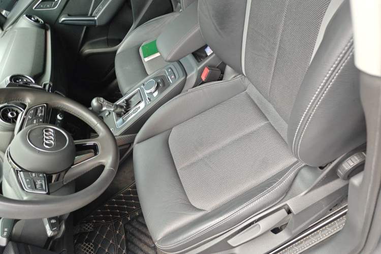 Used Audi Q2L e-tron 2019 Q2L e-tron Pure Electric Smart Enjoyment Model Left Front Seat