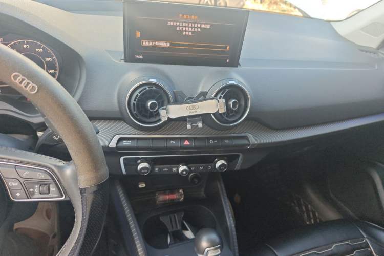 Used Audi Q2L e-tron 2019 Q2L e-tron Pure Electric Smart Style Audio And AC Panel