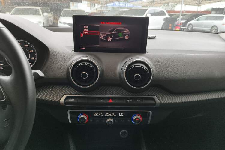 Used Audi Q2L e-tron 2019 Q2L e-tron Pure Electric Smart Enjoyment Model Audio And AC Panel